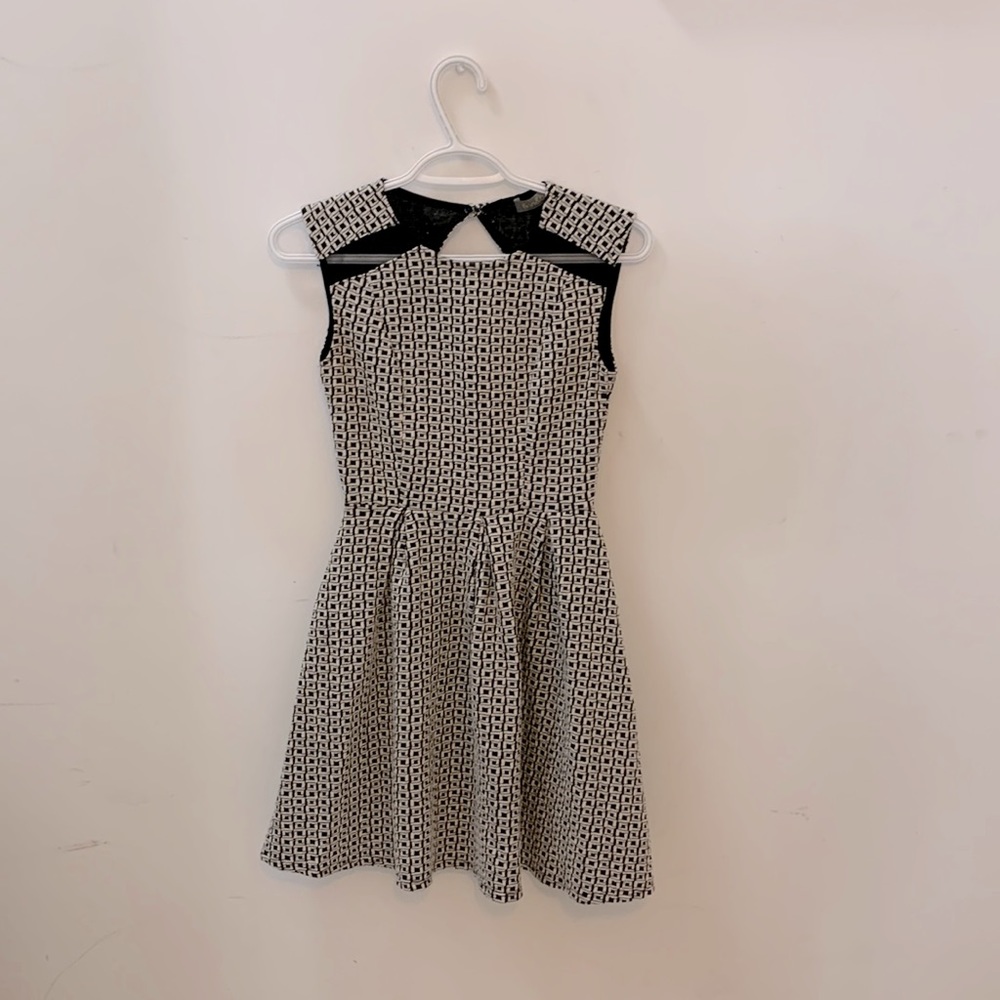 50’s Style Sleeveless Dress